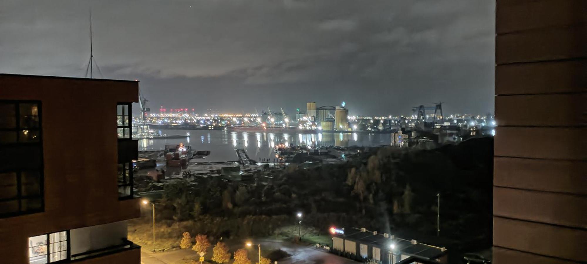 Doki Living & Foodhall Apartment *